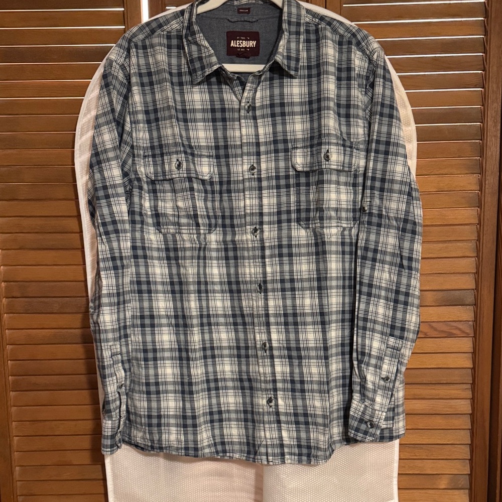 Alesbury Men's Blue Plaid Casual Button Down Shirt